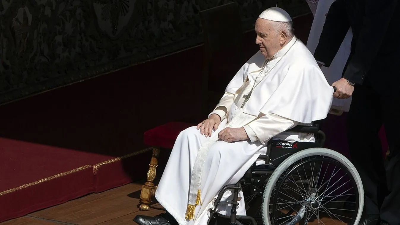 Betegen is bevállalta a pápa a budapesti útját