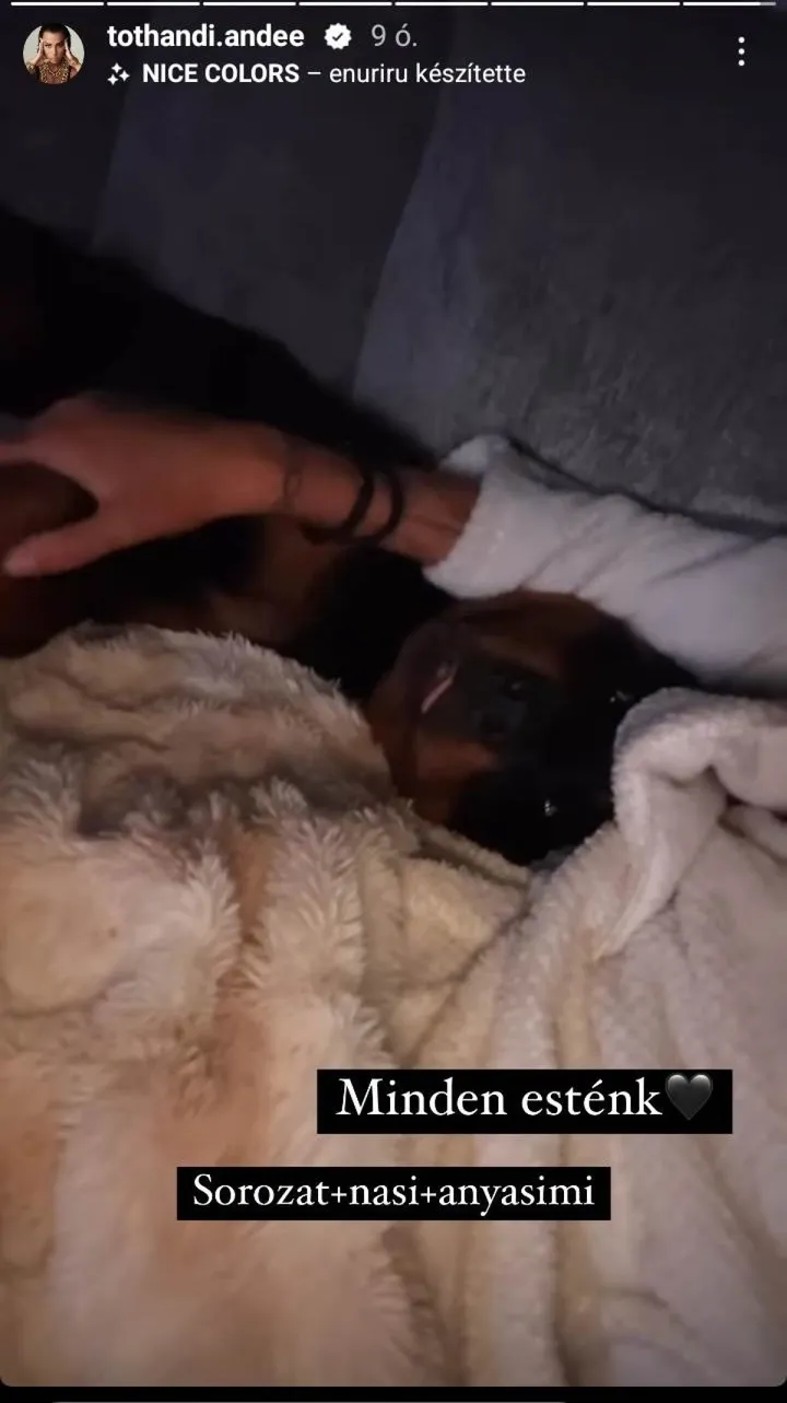 Tóth Andi a kutyájával