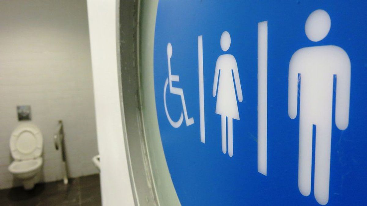 Kitiltotta a transzneműeket a női WC-kből egy amerikai állam
