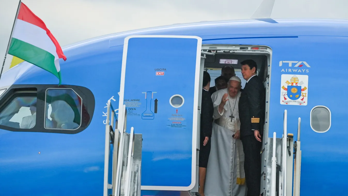 Ferenc pápa elutazott Budapestről