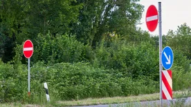 Itt a nagy KRESZ-teszt: mennyire ismered a táblákat?