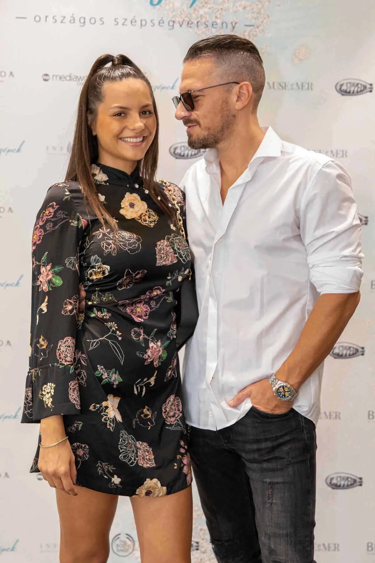 vastag csaba és menyasszonya, 
evelin