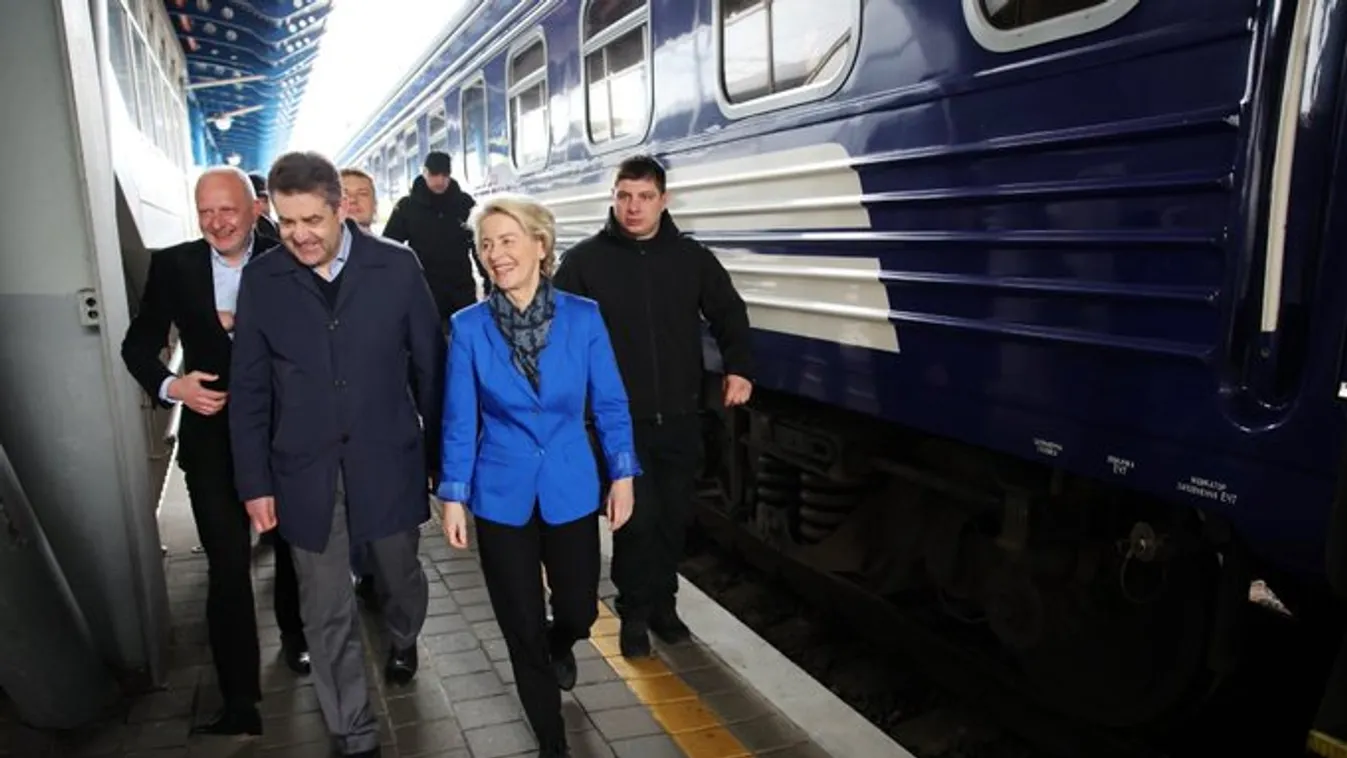 Moszkvában a győzelem napját, Kijevben az Európa-napot ünneplik ma