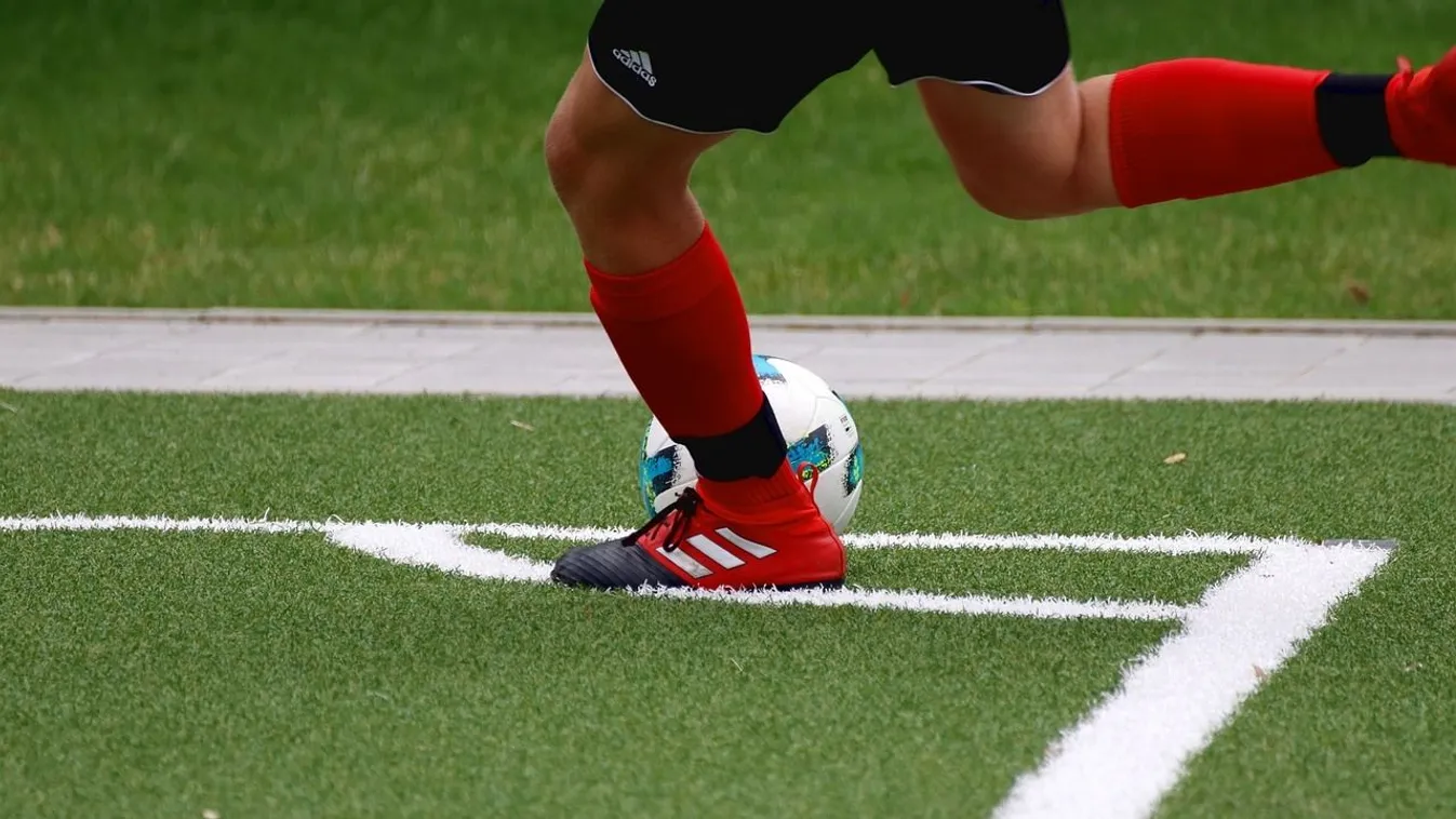 Egy ország fogott össze Zsoltért, a rákbeteg focistáért