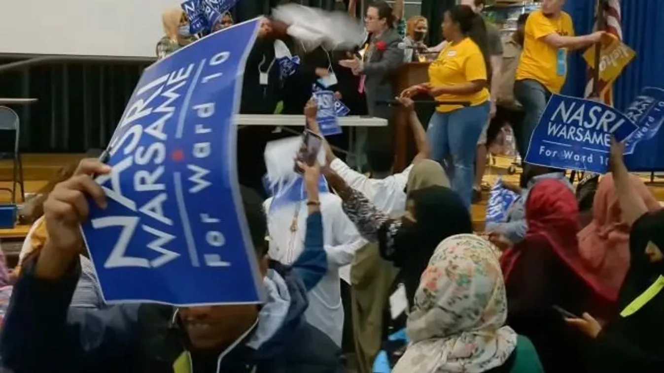 Tömegverekedés alakult ki a demokrata párt kongresszusán