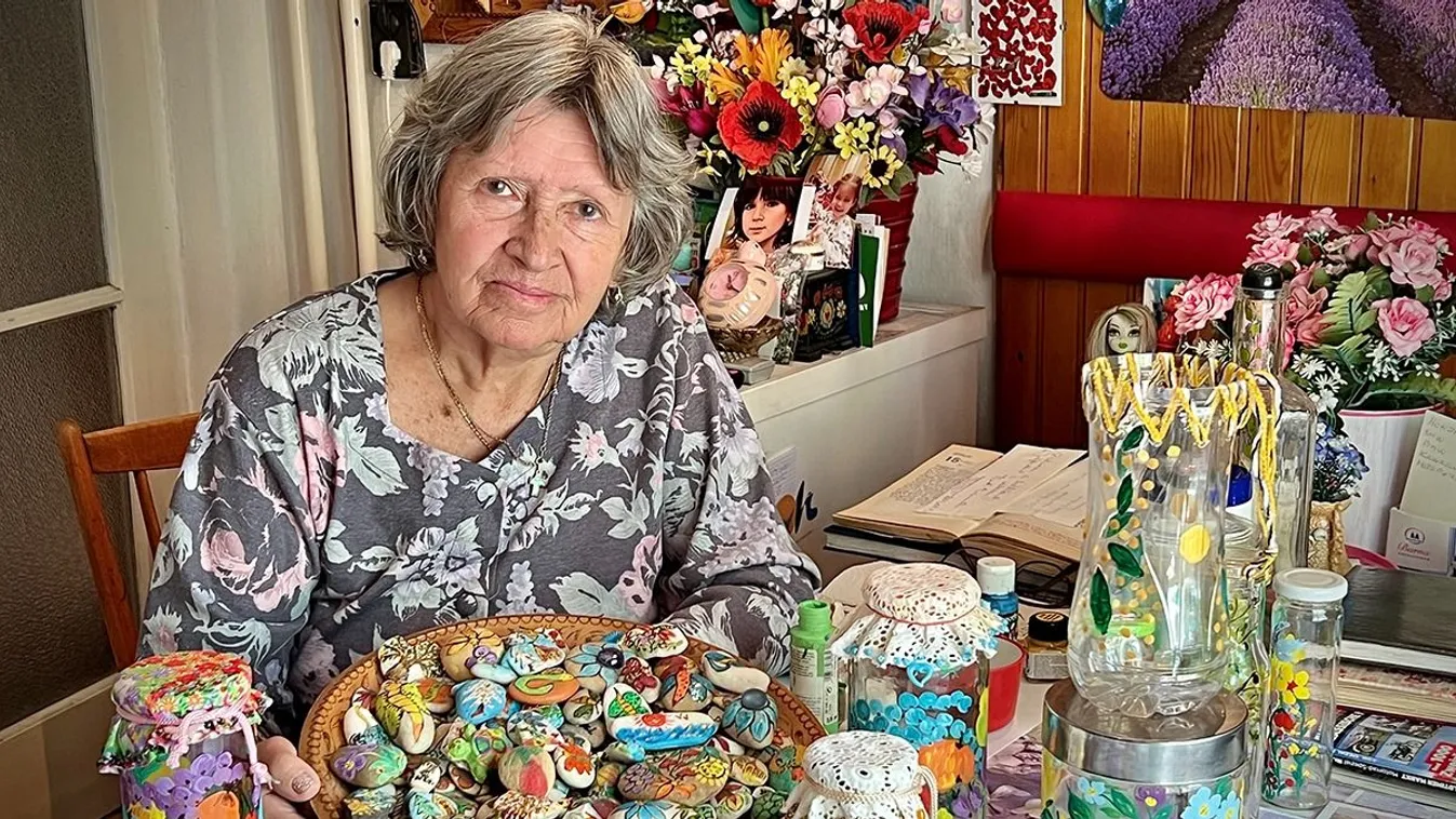 A 83 éves néni ezért fest minden nap egy kavicsot - Videó