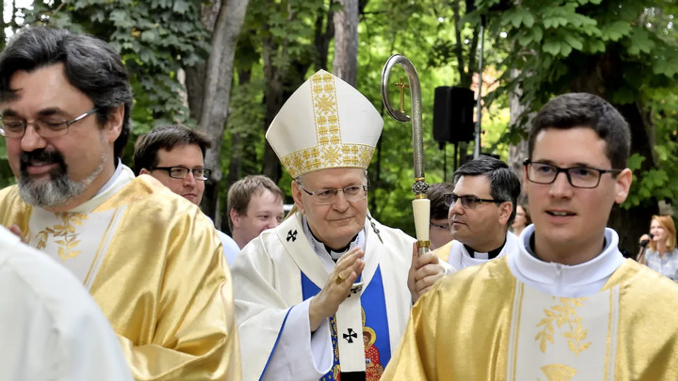 Ferenc pápa a mi gondjainkra, a mi helyzetünkre figyelt