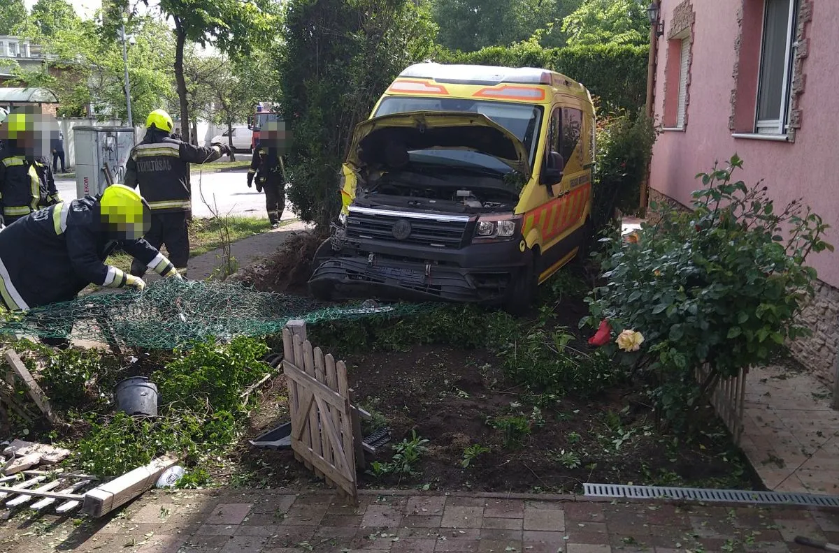 mentőbaleset, X. kerület, 2023. május 17. Bors