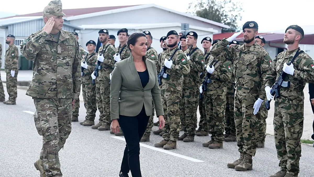 RUSZIN-SZENDI Romulusz; NOVÁK Katalin