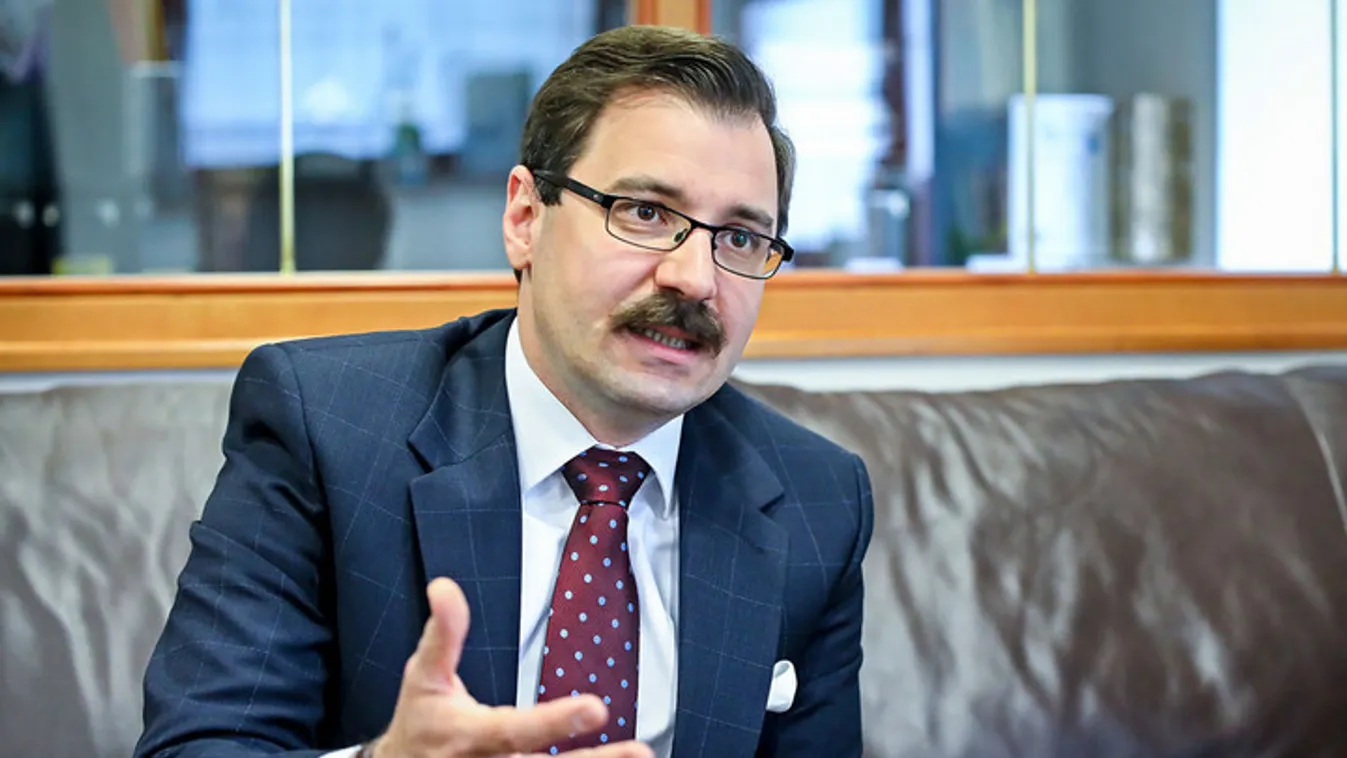 Amerika ünnepli az utcai gyújtogatásokat