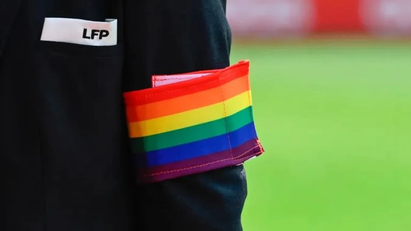 Franciaország fenyegeti az LMBTQ-mezt elutasító focistákat