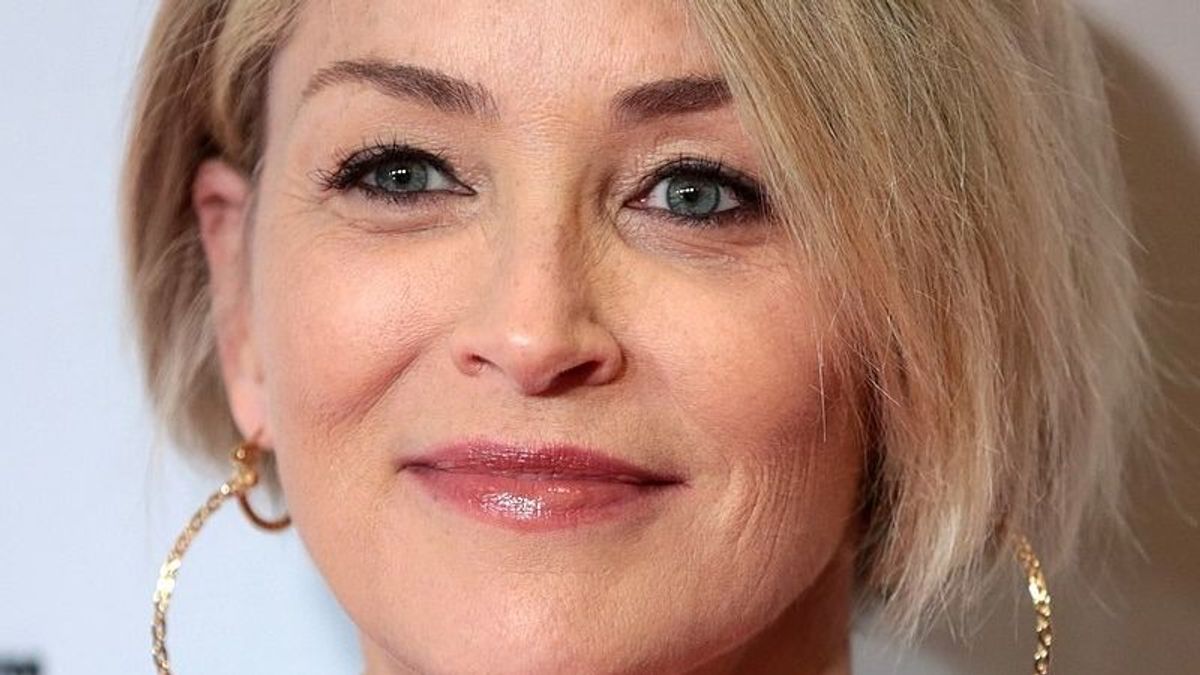 A 65 éves Sharon Stone leopárd mintás bikiniben mutatta meg, hogy a kor csak egy szám - Dögös fotó!