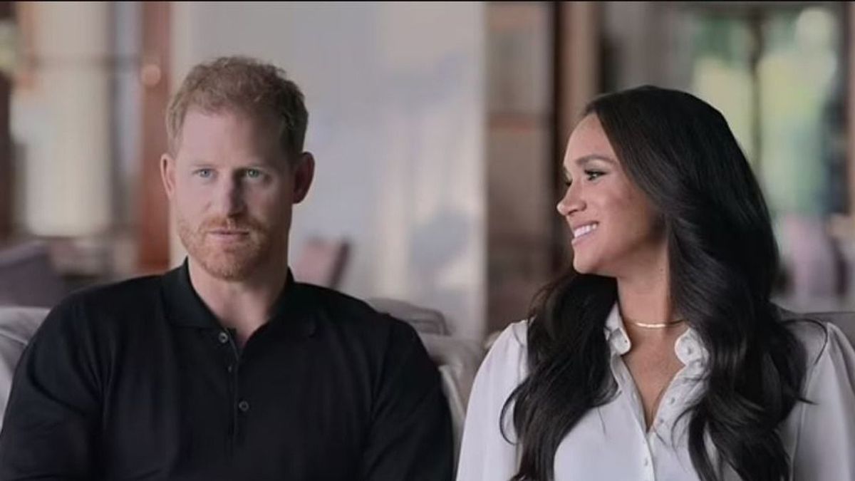 Meghan mellett fotózták le Harry herceget, így jelent meg a koronázáson