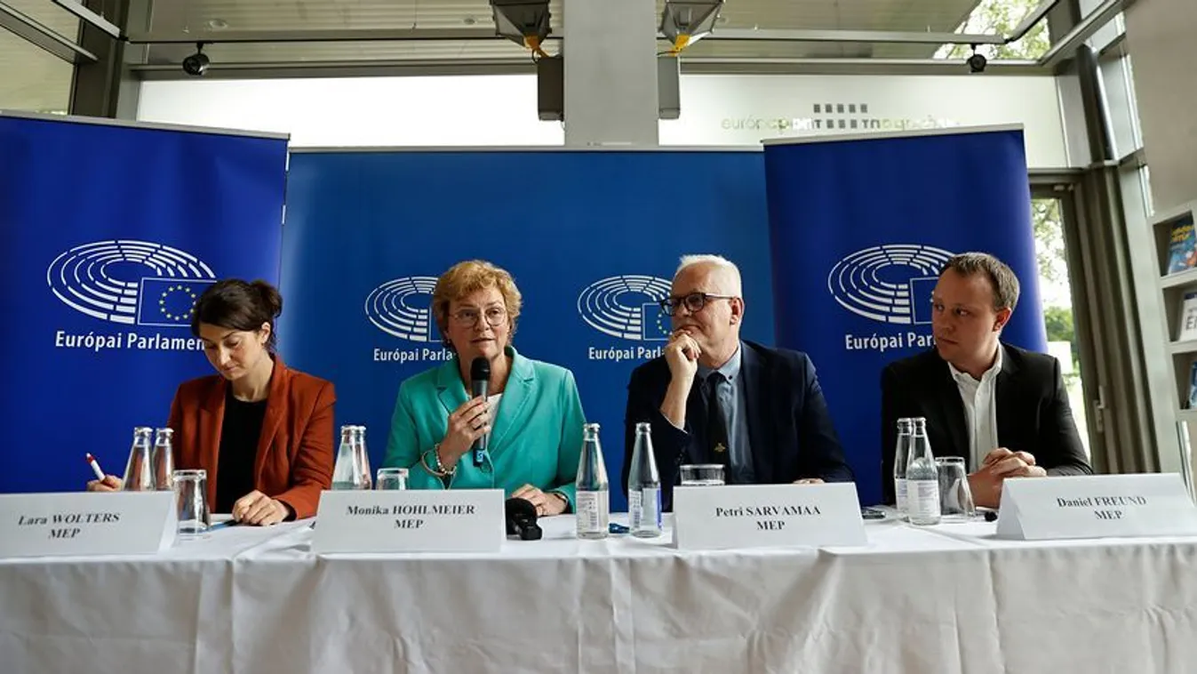 Durva zsarolás volt az EU-delegáció látogatása