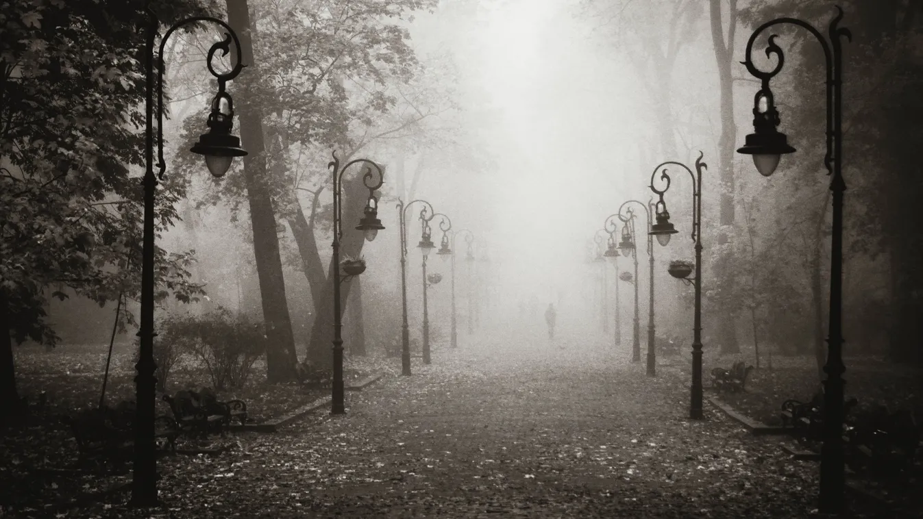 Állítólag két kerületben is autóval követik a fiatalokat