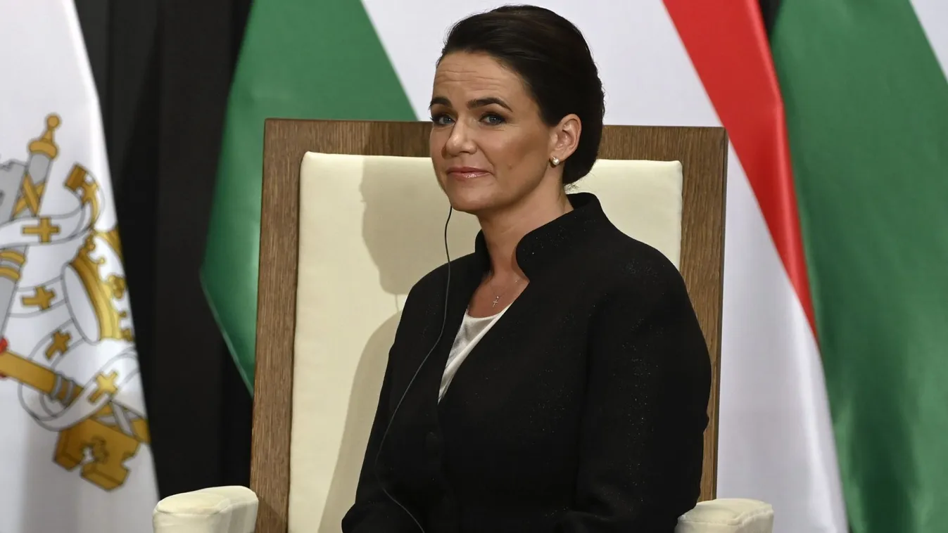Novák Katalin is részt vesz III. Károly koronázásán