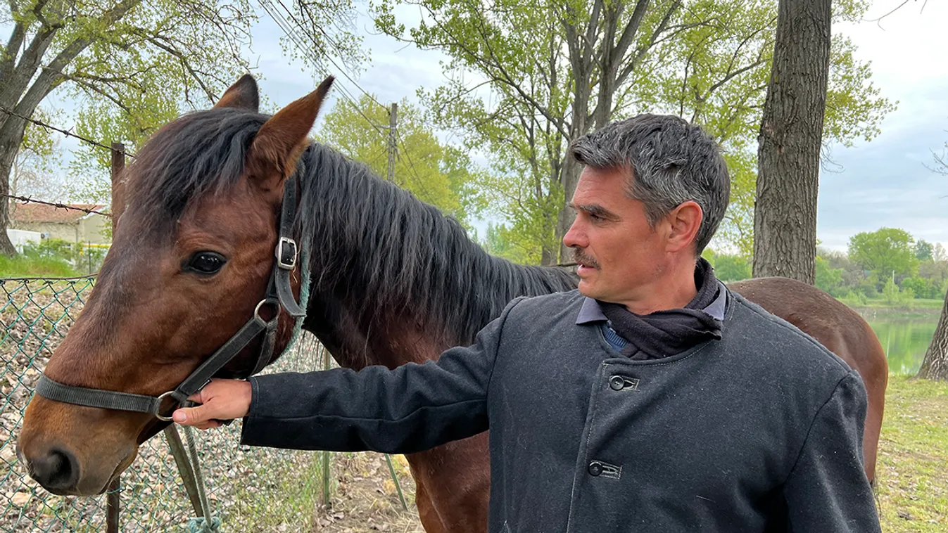 Lóháton vágtázott végig Európán négy magyar zarándok