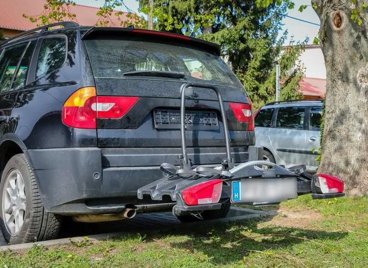 csomagtartó, kerékpártartó, kerékpárszállítás, kerékpárszállító