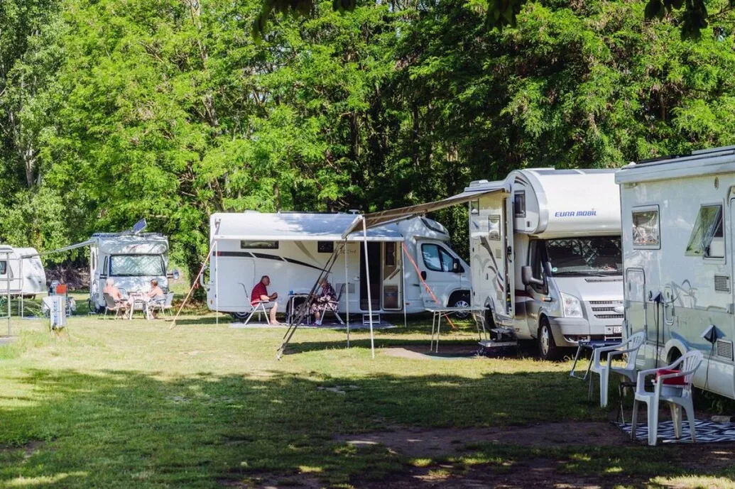 kemping, kempingezés, szállás, balaton, nyaralás, lakóautó, lakókocsi