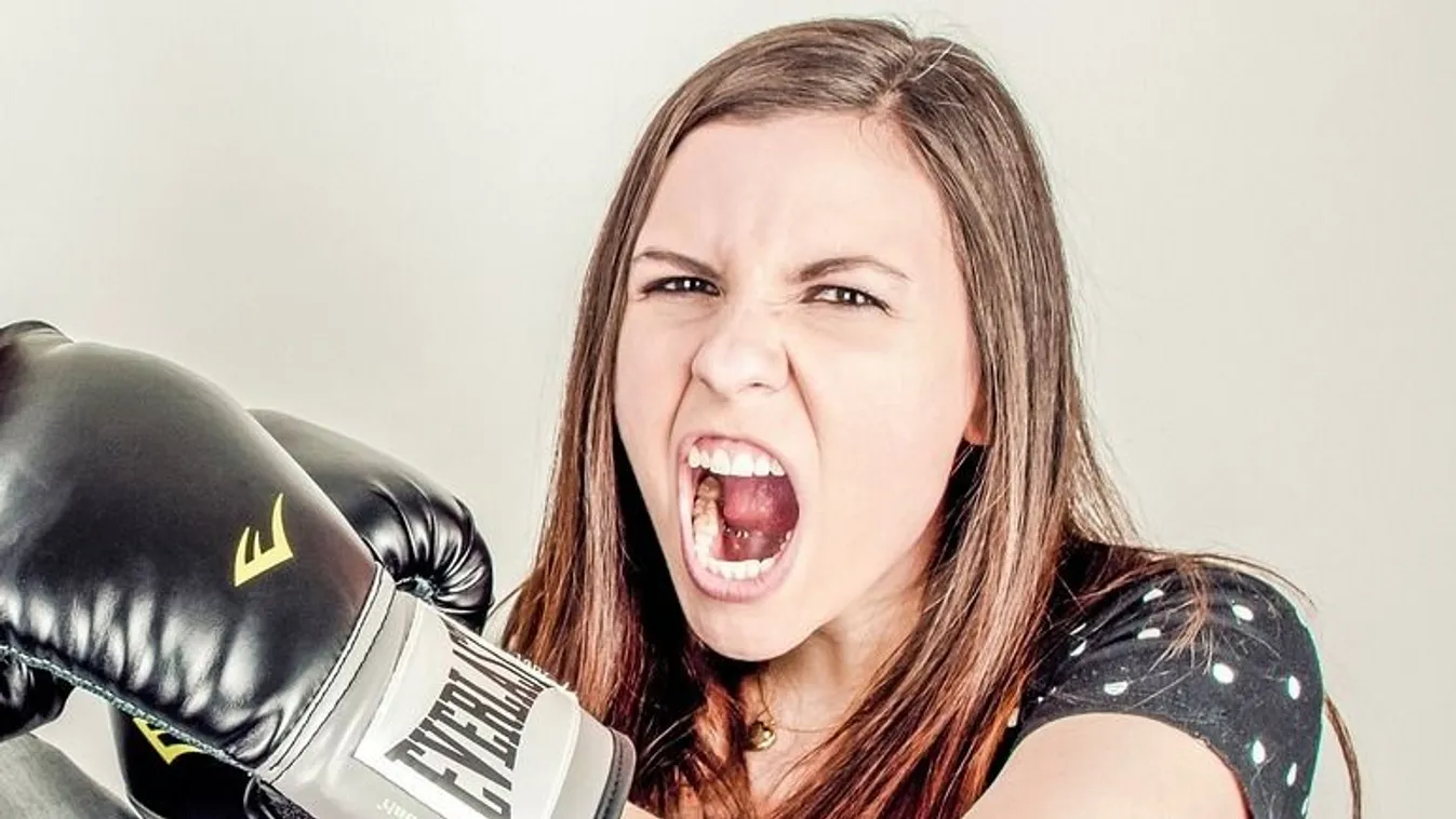 Játszótéren szúrta meg iskolatársát a fiatalkorú magyar lány