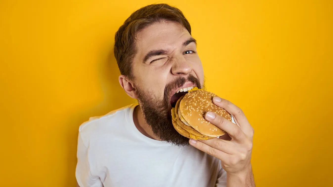 Vasárnap van a hamburger világnapja – Te mivel szereted?
