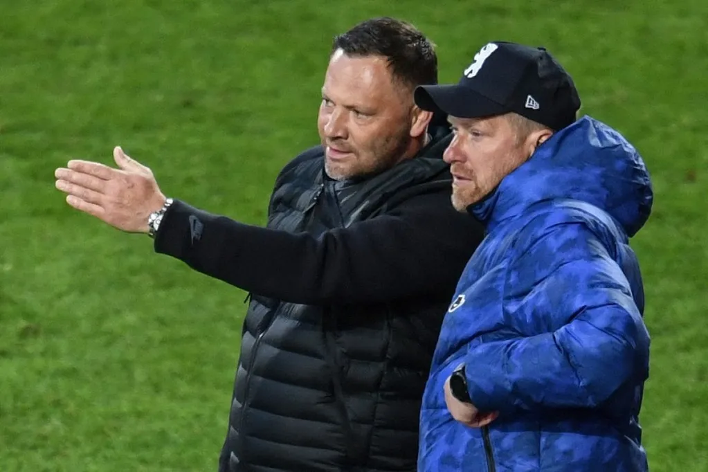 Dárdait (balra) és akkori segítőjét, Neuendorfot 2021 végén menesztette Bobic