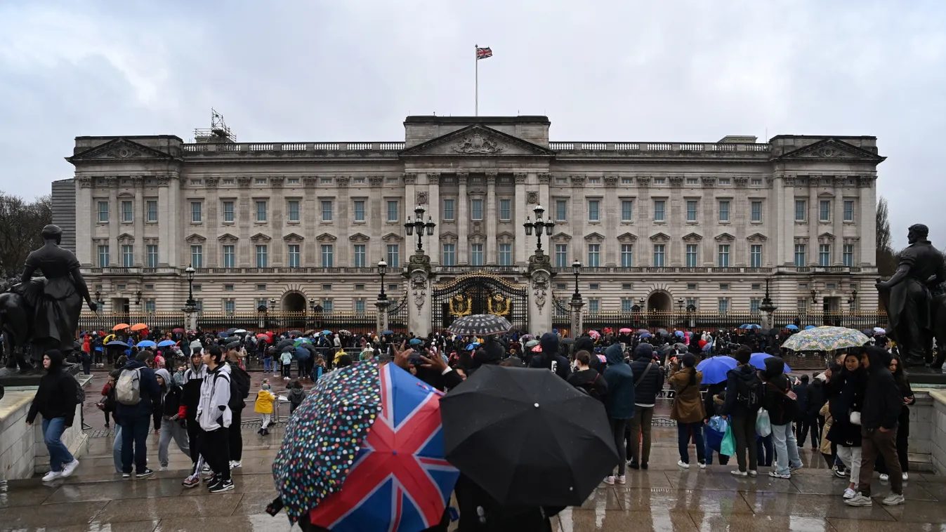 Robbanás a Buckingham-palota kertjében alig négy nappal a koronázás előtt