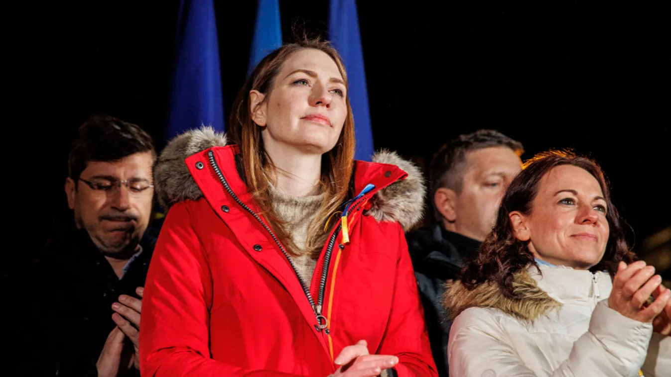 Keresztbe fekszik az uniós pénzek előtt a Momentum