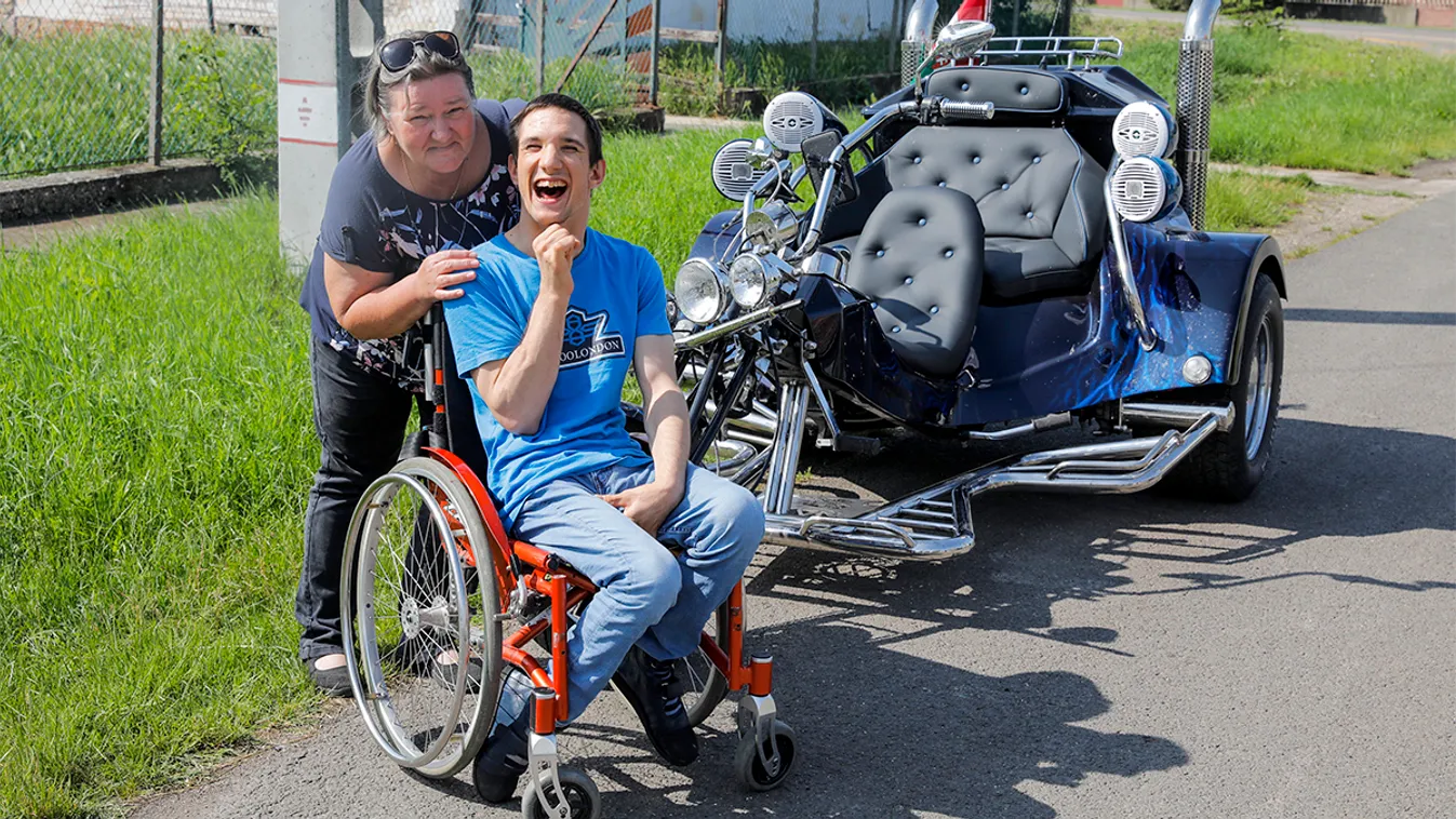 Mozgássérülteknek szervezett motorozást az Álomszállító