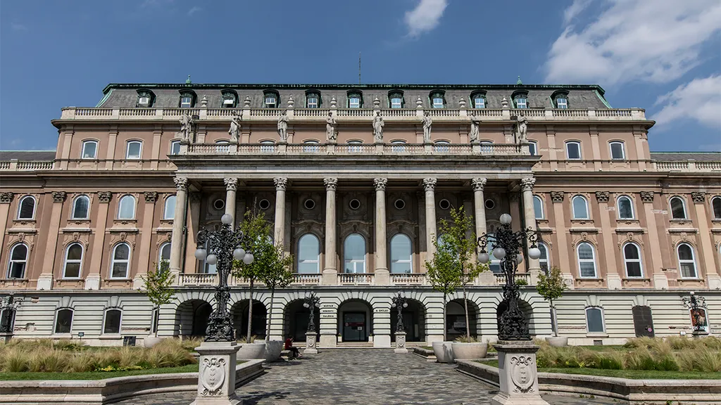  Budai Palotanegyed felújítása,Várkapitányság