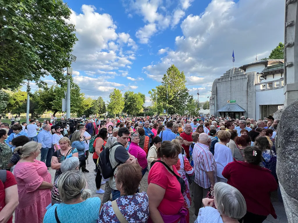 lang györgyi megemlékezés állatkert