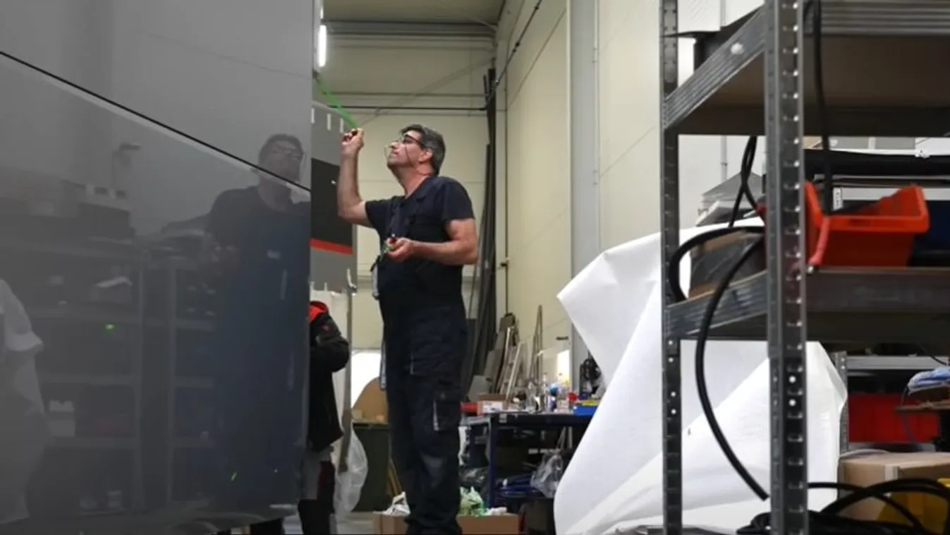 Ilyen luxusűrhajót építettek a magyarok