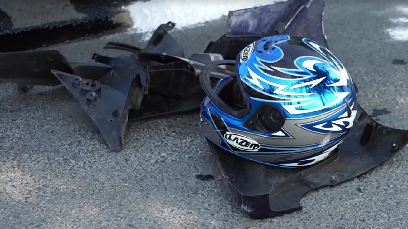 Szörnyethalt egy motoros, miután teherautónak hajtott