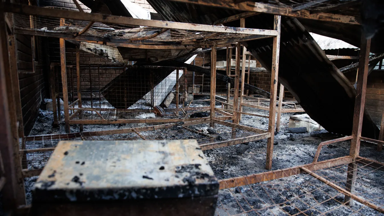 Középiskolai kollégiumra támadtak fegyveresek