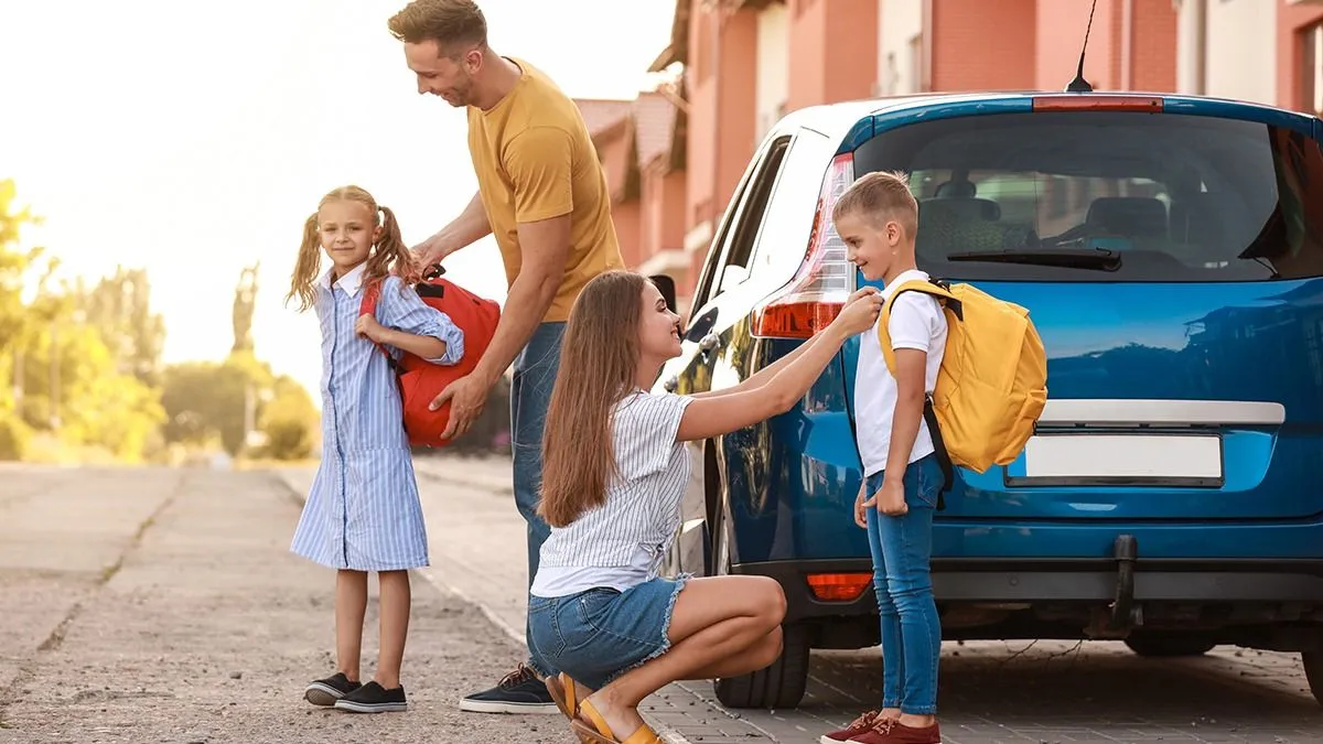 iskola, iskolás korú gyermek, kirándulás, tanítási nap, túra, osztálykirándulás, kisiskolás, beiskolázás, iskolakezdés, iskolatáska, tanév