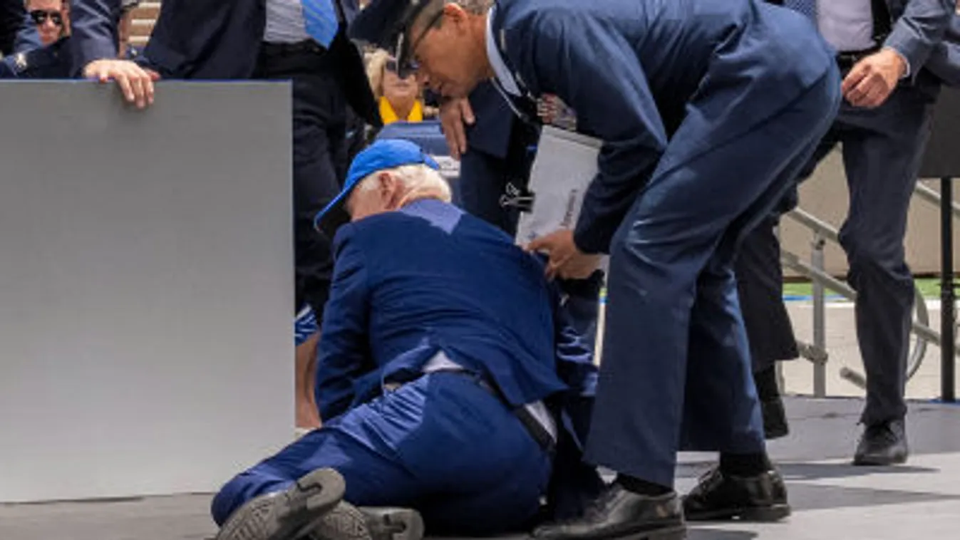 Joe Biden most meg csúnyán beverte a fejét