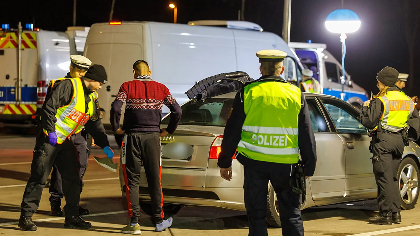 Már a migránsok ellenőrzése is kritika tárgya