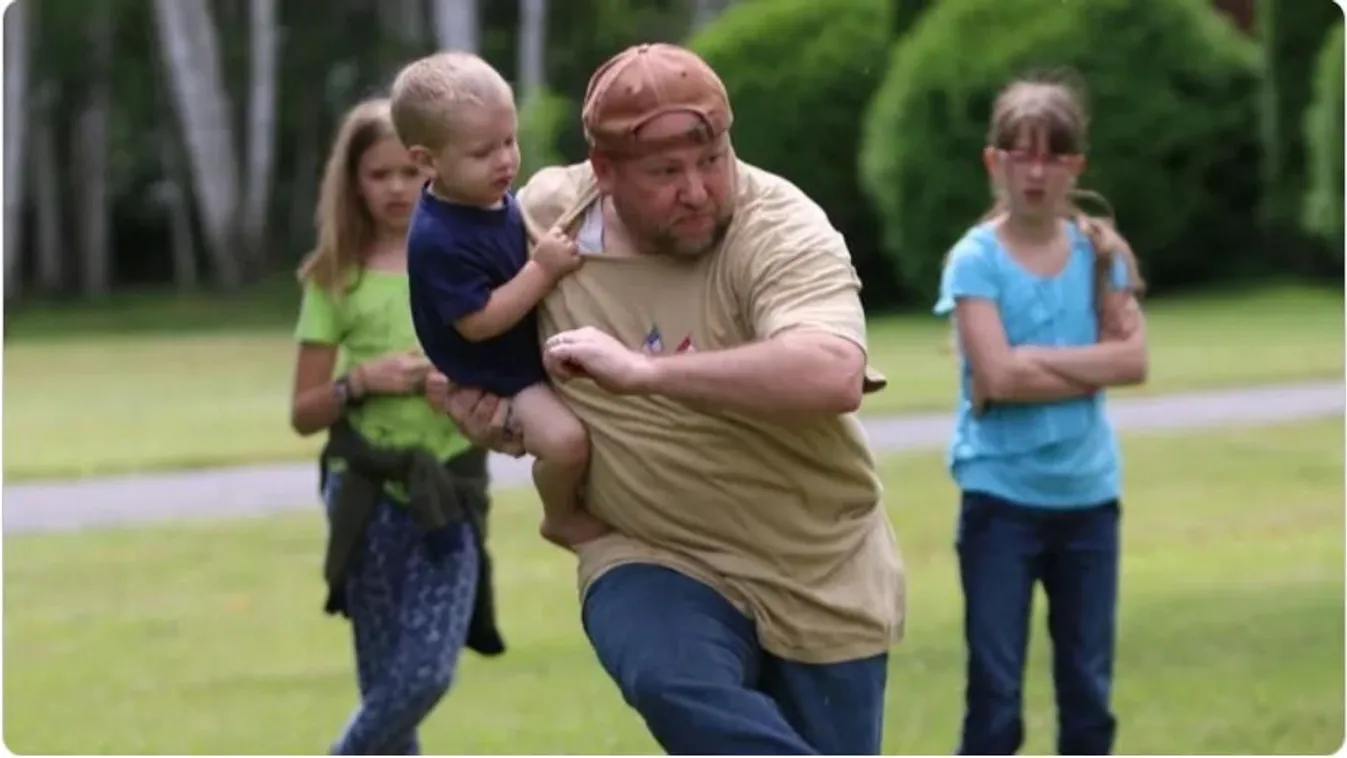 Orvos és családja balesetezett: élete árán mentette őket