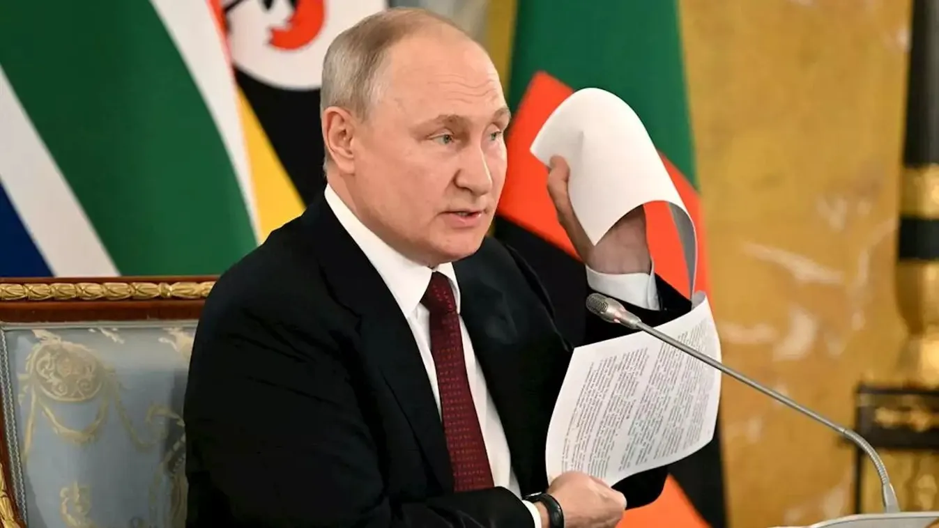 Putyin bemutatta a békeszerződést, amiből Kijev kihátrált
