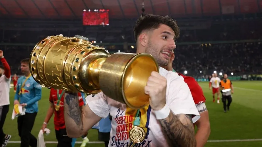 Szoboszlai a kupagyőzelem után, két ünneplés között Marics Petivel ökörködött