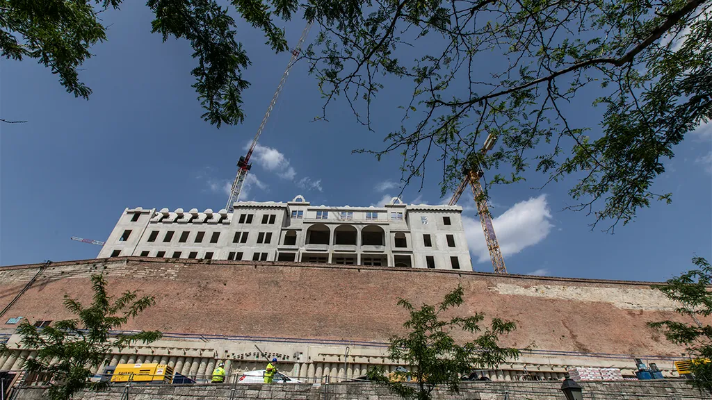  Budai Palotanegyed felújítása,Várkapitányság