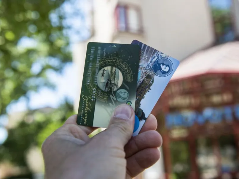 SZÉP-kártya, cafeteria, béren kívüli juttatás, nyaralás, hotel, szállás