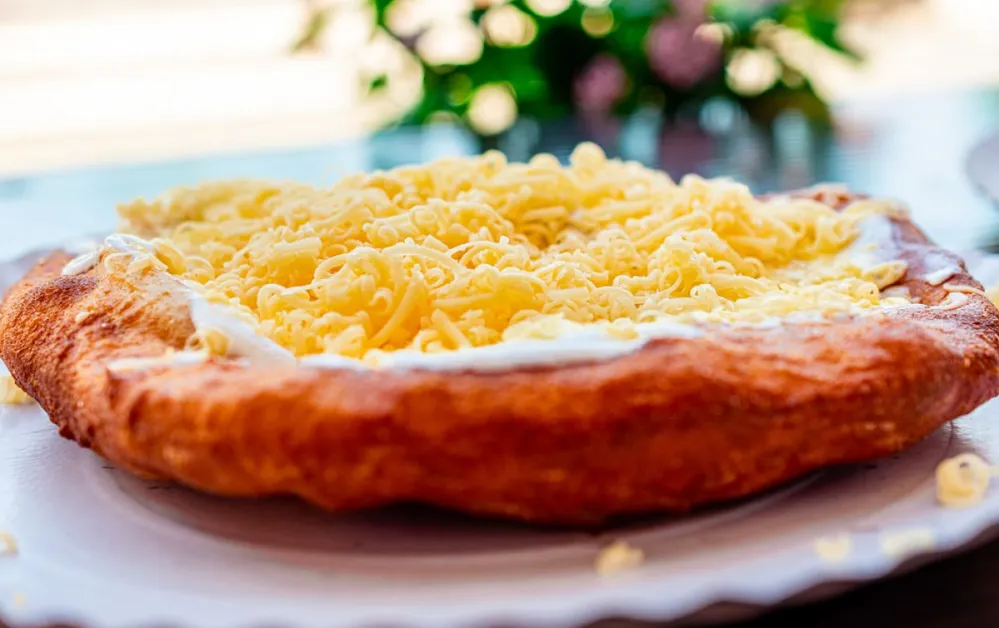 The,Famous,,Old,Hungarian,Food,Called,Lãngos.,Deep,Fried,Flatbread
