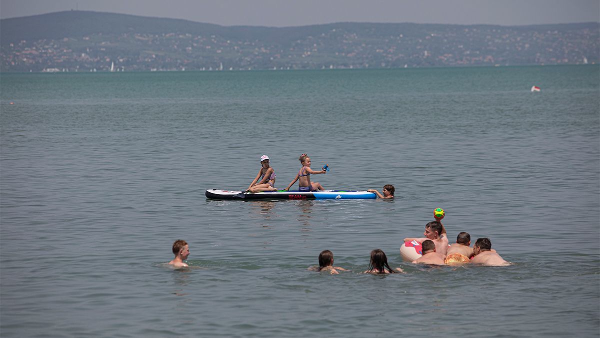 Itt van minden, amit a vasárnapi Balaton átúszásról tudni érdemes