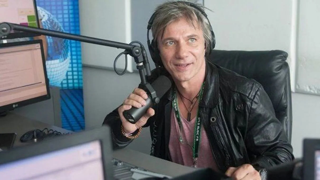 Élő adásban ajánlkoztak fel Bochkor Gábornak