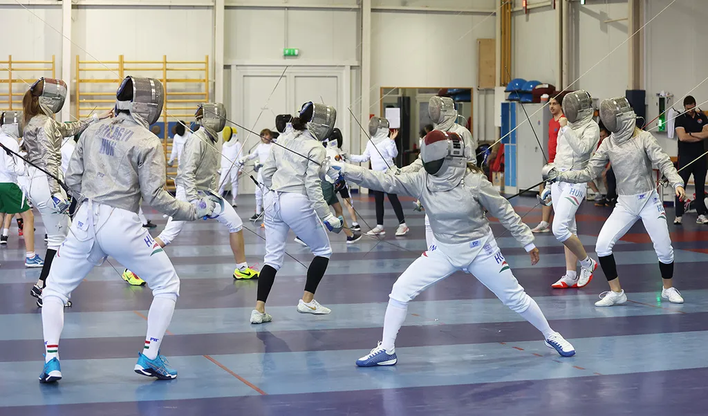 Novák Katalin köztársasági elnök találkozik Szilágyi Áron olimpiai bajnok kardvívóval