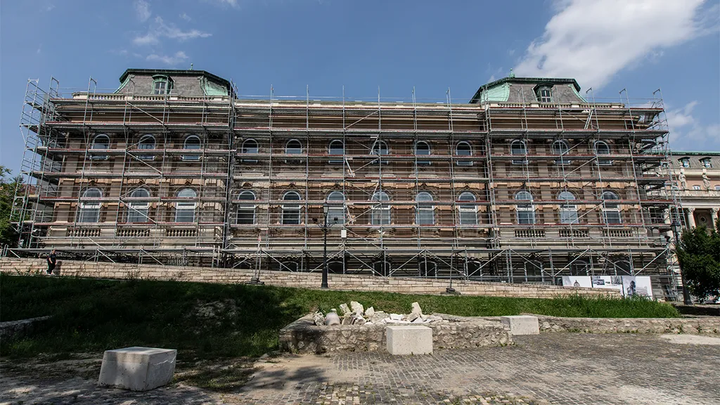  Budai Palotanegyed felújítása,Várkapitányság