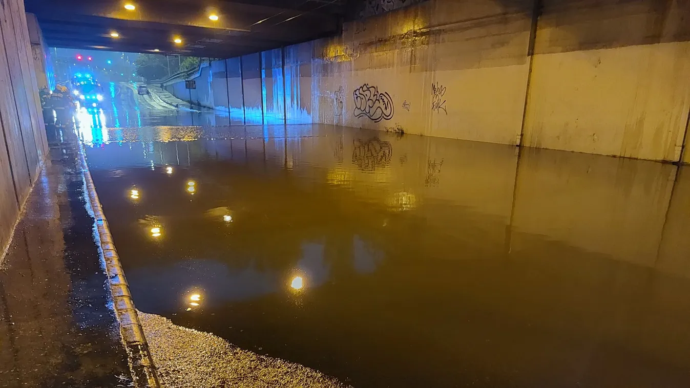 Özönvíz árasztotta el Budapestet - Fotók!