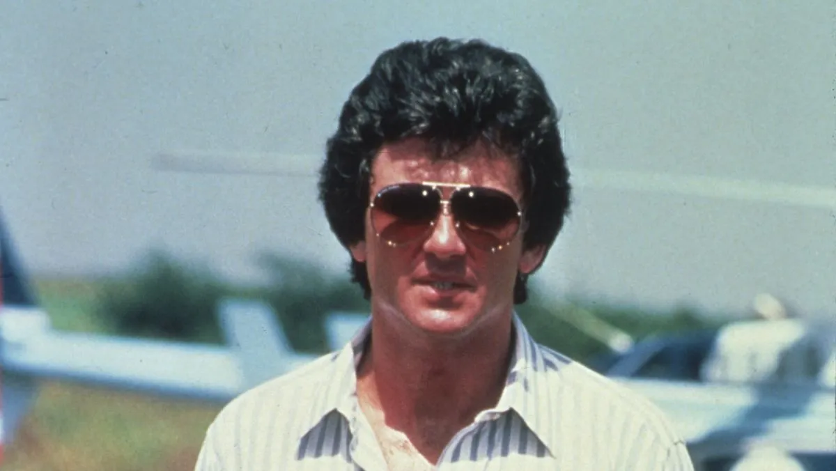 Patrick Duffy, Dallas, 1978, fotó: AFP  (Photo by Archives du 7eme Art / Photo12 via AFP)