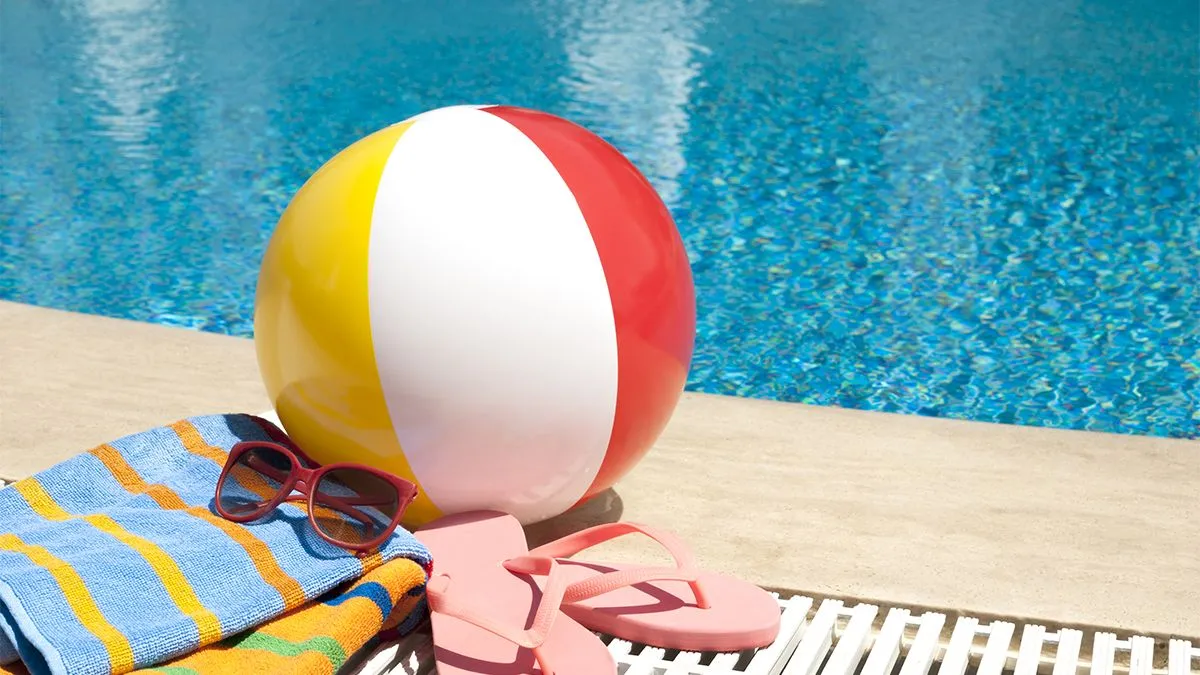 Summer,Vacation,Accessories,By,The,Swimming,Pool